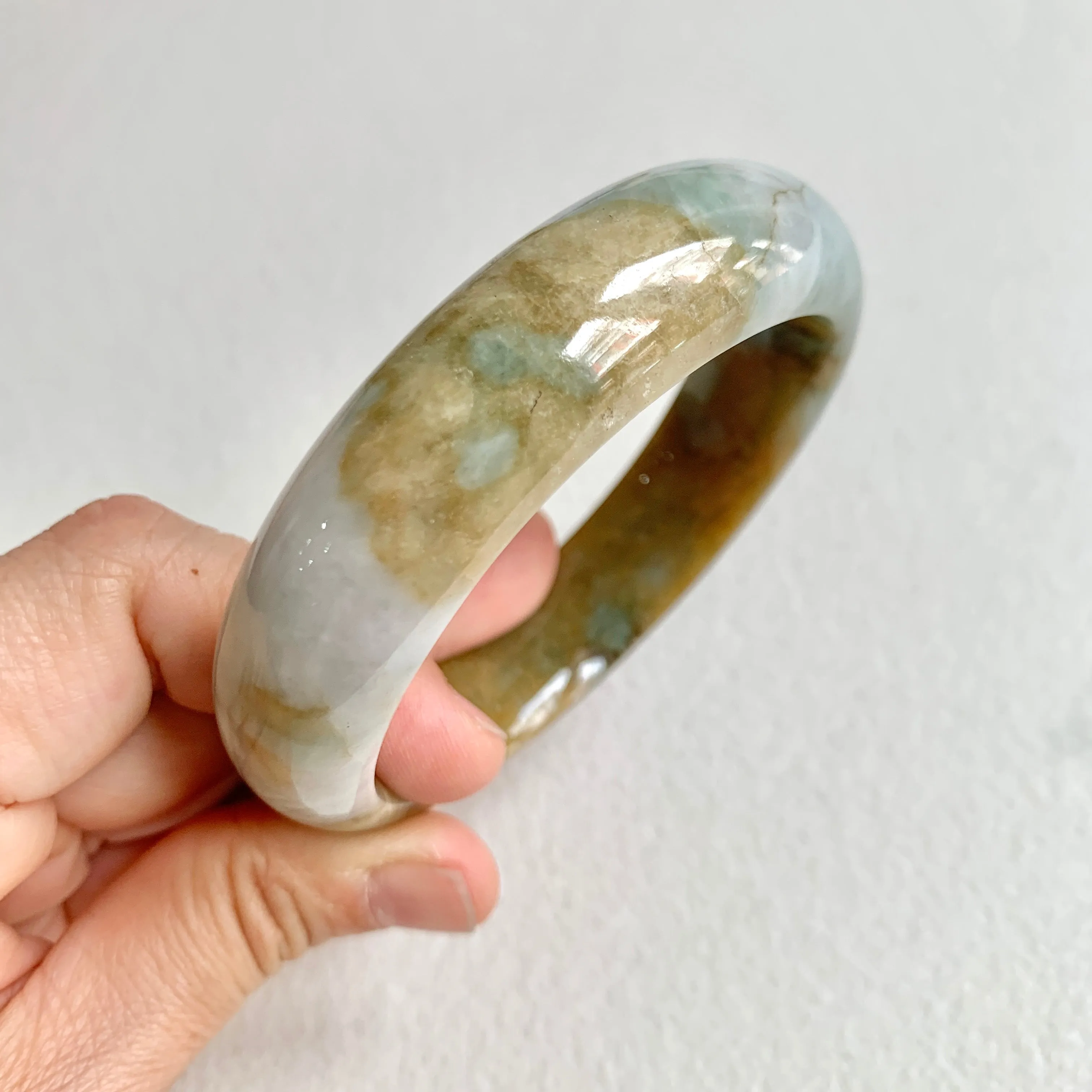 SOLD OUT: 58mm A-Grade Natural Earthy Tone Modern Round Bangle No. 600151