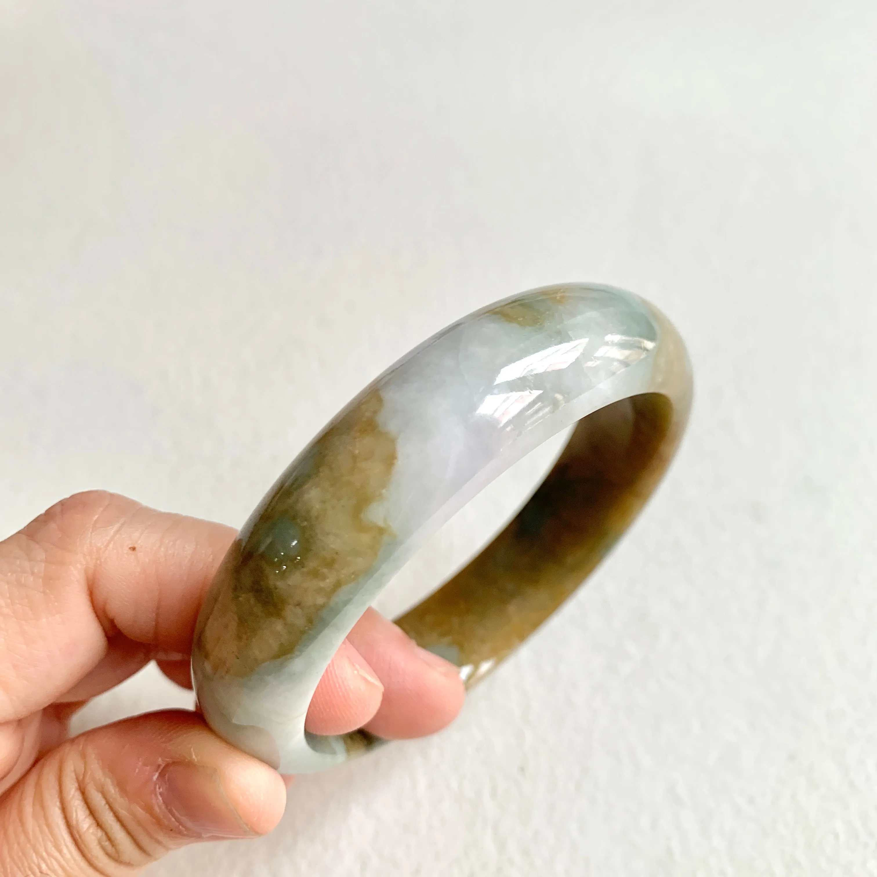 SOLD OUT: 58mm A-Grade Natural Earthy Tone Modern Round Bangle No. 600151
