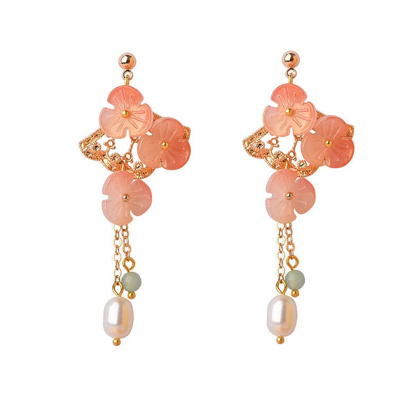 Stylish Ginkgo Leaf Pearl Mori Women Earrings