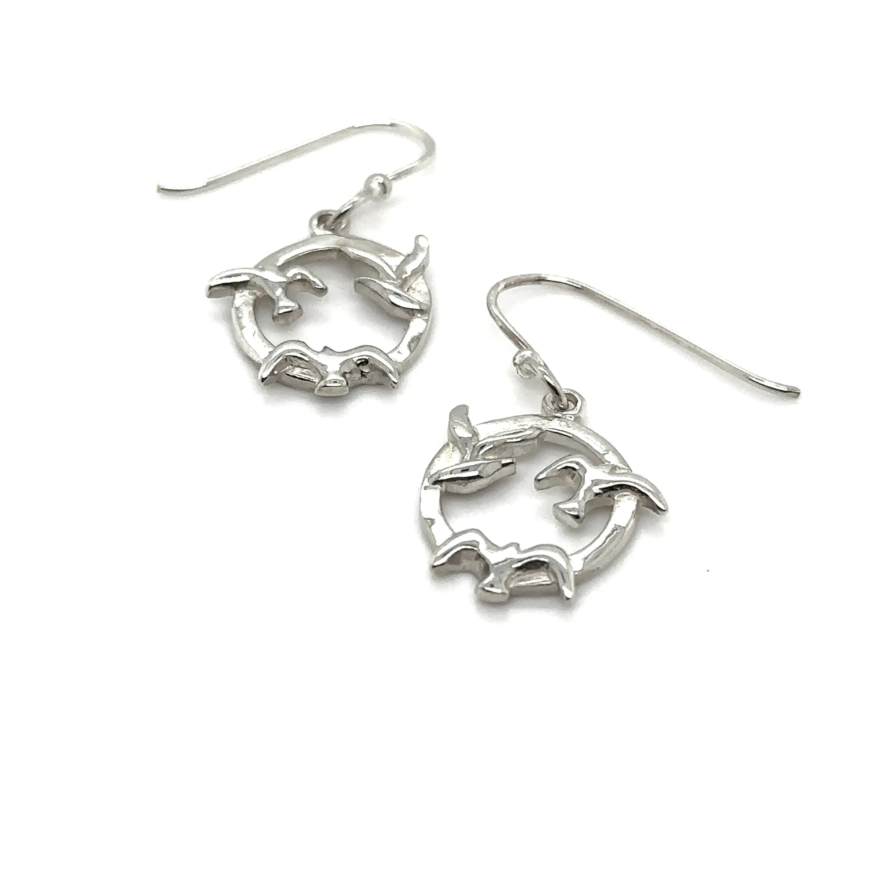Three Seagulls Round Earrings
