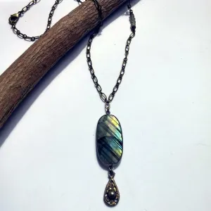 VINTAGE VICTORIAN STYLE LABRADORITE AND TEARDROP CHARM NECKLACE