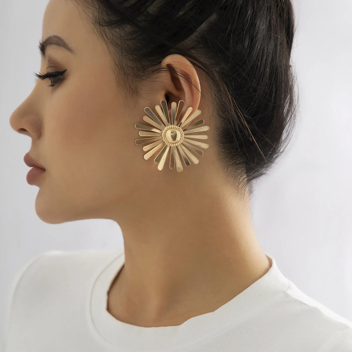 Wholesale Simple Sunflower Earrings